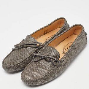 Tod’s Heaven Lacetto Gommino Metallic Silver Gray Drivers Bow Loafers Flats 39